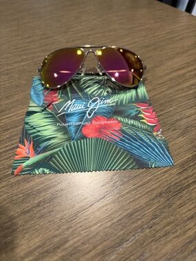 Maui Jim Aviator Sunglasses - Silver Frame with Pink Mirrored Lenses